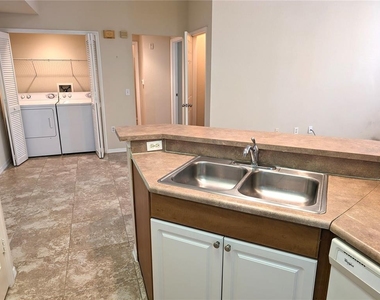 5711 Soldier Circle - Photo Thumbnail 8