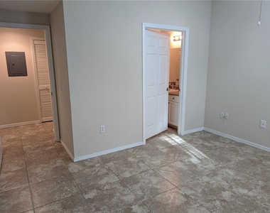 5711 Soldier Circle - Photo Thumbnail 11