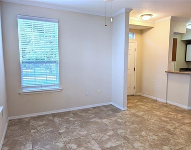 5711 Soldier Circle - Photo Thumbnail 2