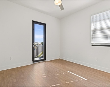 8044 Gulfstream Court - Photo Thumbnail 25