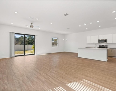 8044 Gulfstream Court - Photo Thumbnail 9