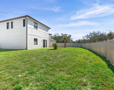 8044 Gulfstream Court - Photo Thumbnail 3