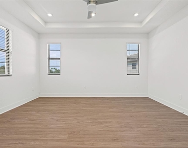 8044 Gulfstream Court - Photo Thumbnail 19