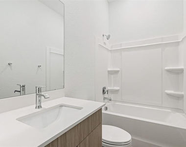 8044 Gulfstream Court - Photo Thumbnail 33