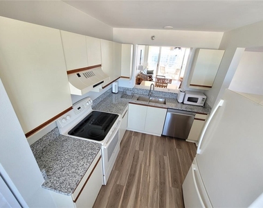 4460 Fairways Boulevard - Photo Thumbnail 8