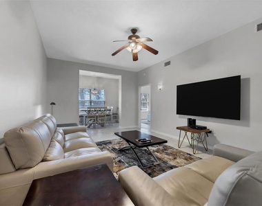 3706 54th Drive W - Photo Thumbnail 7