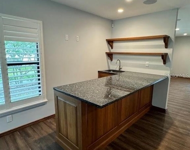 5033 Vivienda Way - Photo Thumbnail 16