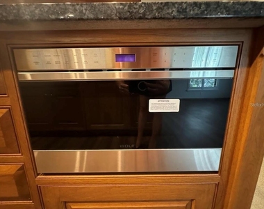5033 Vivienda Way - Photo Thumbnail 10