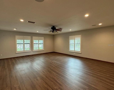 5033 Vivienda Way - Photo Thumbnail 38