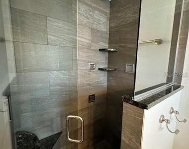 5033 Vivienda Way - Photo Thumbnail 36