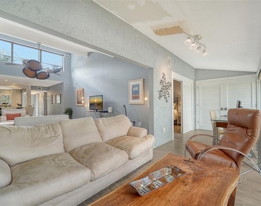 1601 Pelican Point Drive - Photo Thumbnail 9