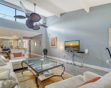 1601 Pelican Point Drive - Photo Thumbnail 11