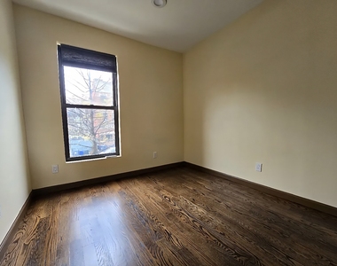 118 Roebling Street - Photo Thumbnail 8