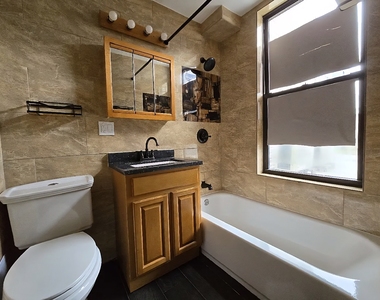118 Roebling Street - Photo Thumbnail 3