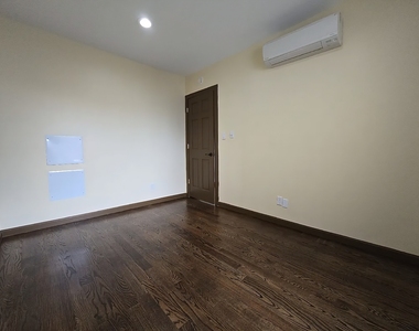 118 Roebling Street - Photo Thumbnail 5