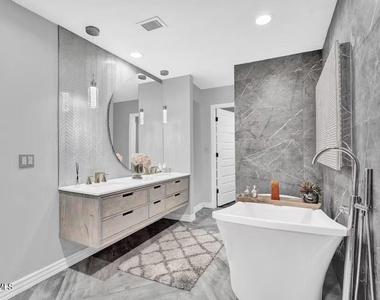 9100 Parkland Drive - Photo Thumbnail 16