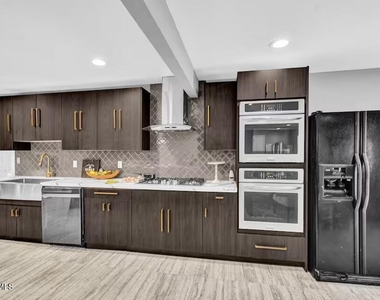 9100 Parkland Drive - Photo Thumbnail 14