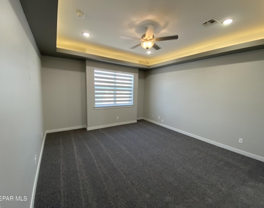 12360 Desert Wolf Avenue - Photo Thumbnail 9