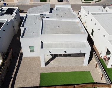 12360 Desert Wolf Avenue - Photo Thumbnail 28