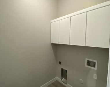 12360 Desert Wolf Avenue - Photo Thumbnail 24