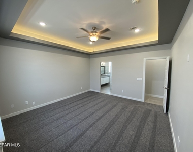 12360 Desert Wolf Avenue - Photo Thumbnail 11