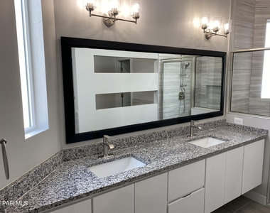 12360 Desert Wolf Avenue - Photo Thumbnail 13