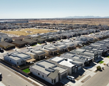 12360 Desert Wolf Avenue - Photo Thumbnail 30