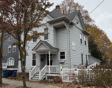 73 Lawrence Street - Photo Thumbnail 9