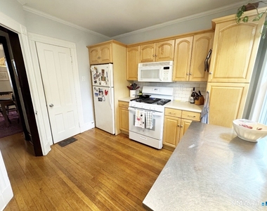73 Lawrence Street - Photo Thumbnail 5