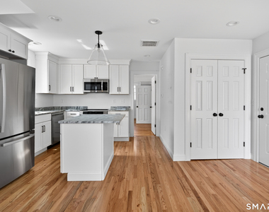 138 Bank Street - Photo Thumbnail 2
