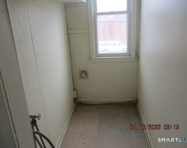 1720 East Main Street - Photo Thumbnail 8
