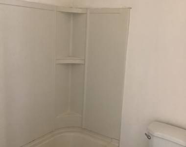 1402 Boston Avenue - Photo Thumbnail 5