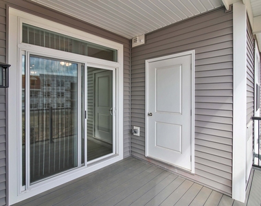 280 Salmon Brook Street - Photo Thumbnail 16