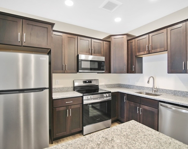 280 Salmon Brook Street - Photo Thumbnail 10