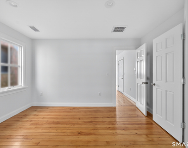 138 Bank Street - Photo Thumbnail 13