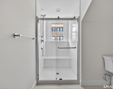 138 Bank Street - Photo Thumbnail 16