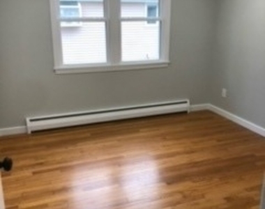 65 Roseville Street - Photo Thumbnail 18