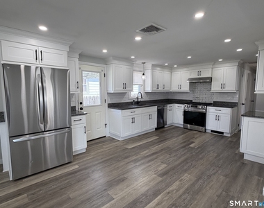 65 Roseville Street - Photo Thumbnail 5