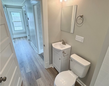 422 Glen Ave - Photo Thumbnail 16