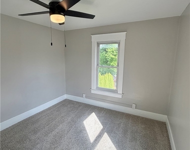 422 Glen Ave - Photo Thumbnail 17