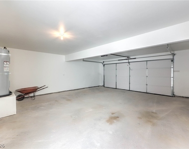 343 Greenbriar Townhouse Way - Photo Thumbnail 17