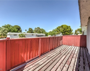 343 Greenbriar Townhouse Way - Photo Thumbnail 15