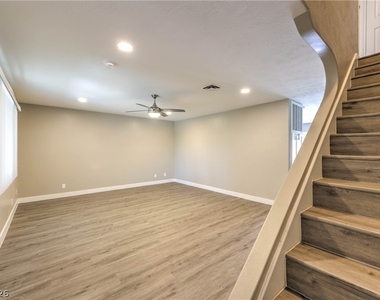 343 Greenbriar Townhouse Way - Photo Thumbnail 2