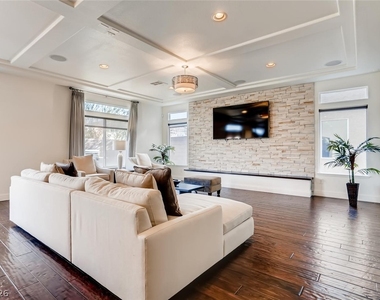 8112 Deerfield Ranch Court - Photo Thumbnail 3