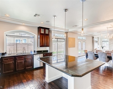 8112 Deerfield Ranch Court - Photo Thumbnail 8