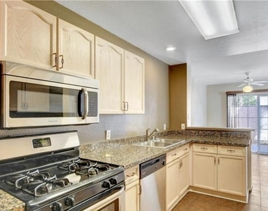 8456 Indigo Sky Avenue - Photo Thumbnail 4