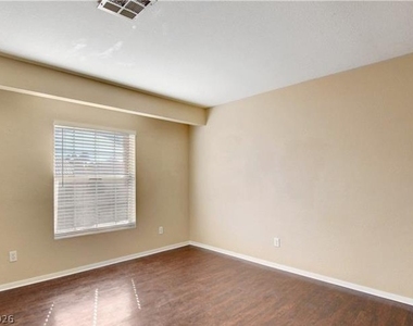 8456 Indigo Sky Avenue - Photo Thumbnail 7