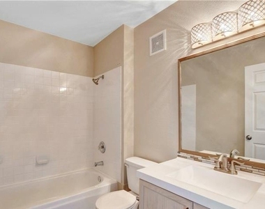 8456 Indigo Sky Avenue - Photo Thumbnail 8