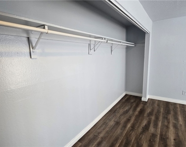 716 N 11th Street - Photo Thumbnail 18