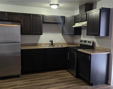 716 N 11th Street - Photo Thumbnail 6